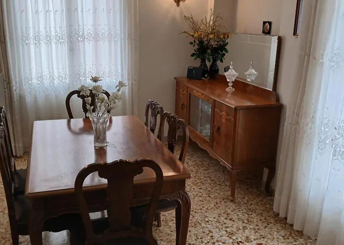 Ligia Sea Front Appartement *